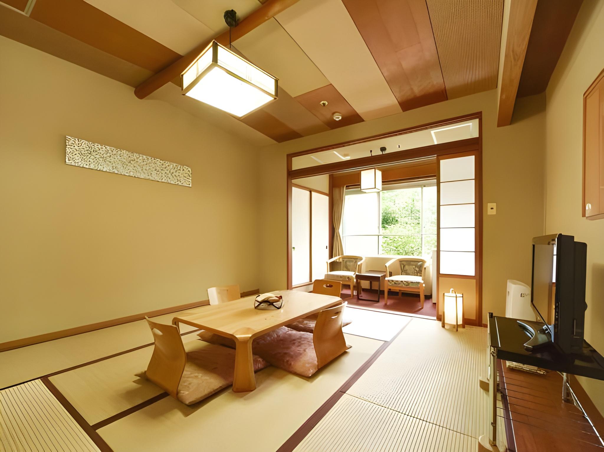 Japanese, Casual, 3 Futon Beds, Shared Bathroom