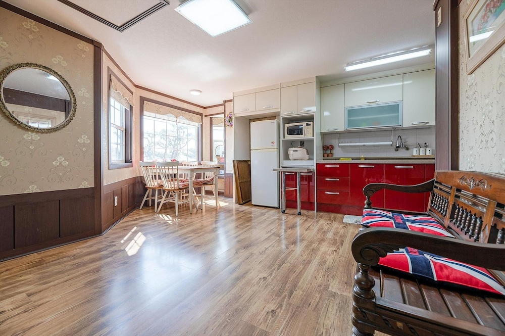 Ganghwa Western Beach Pension 32/50