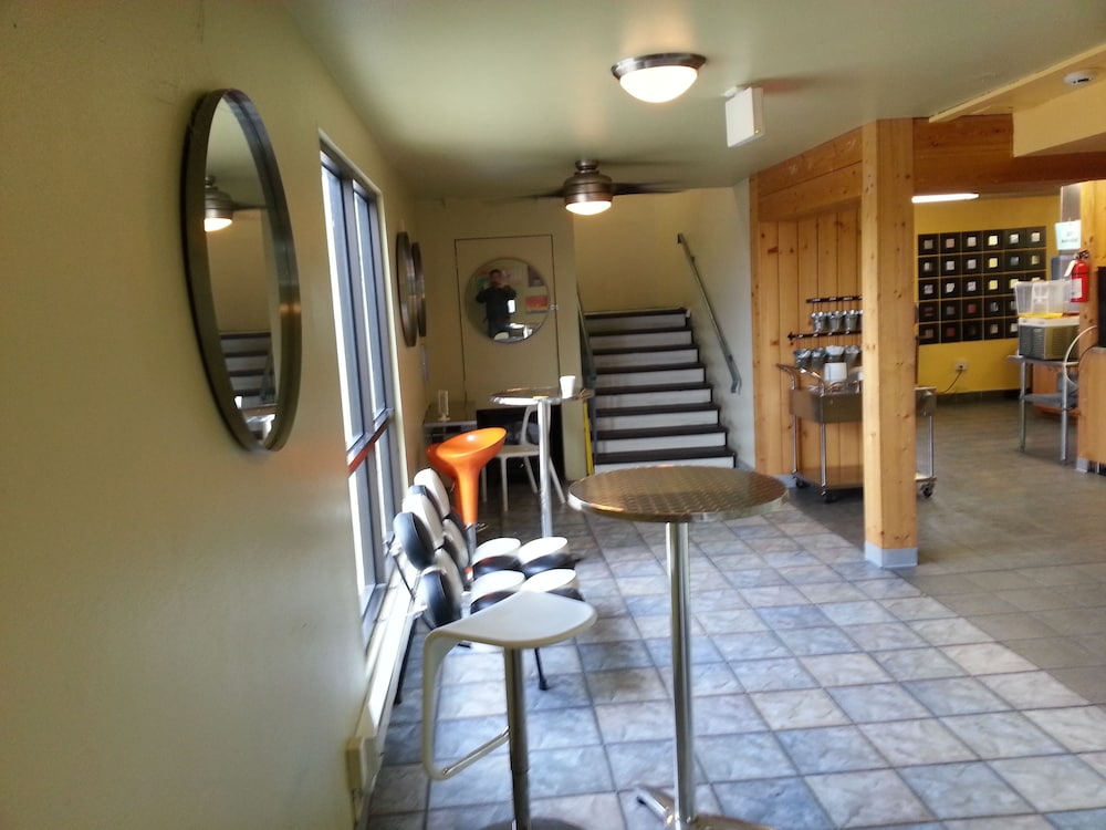 Valued Stay Madison 33/42