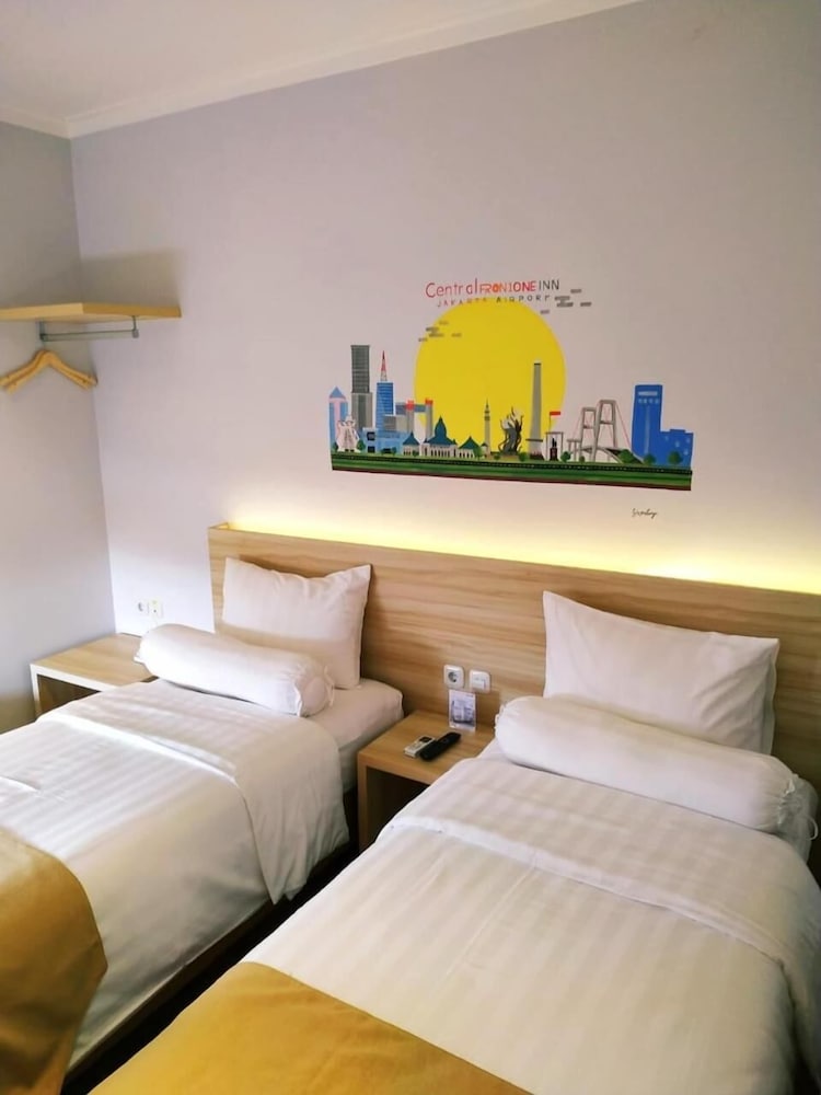 Central Front One Inn Jakarta Airport 15/33