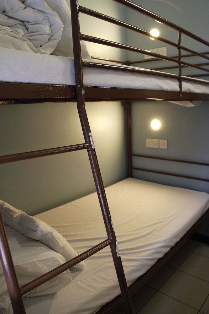 Rest Up London Hostel 27/55