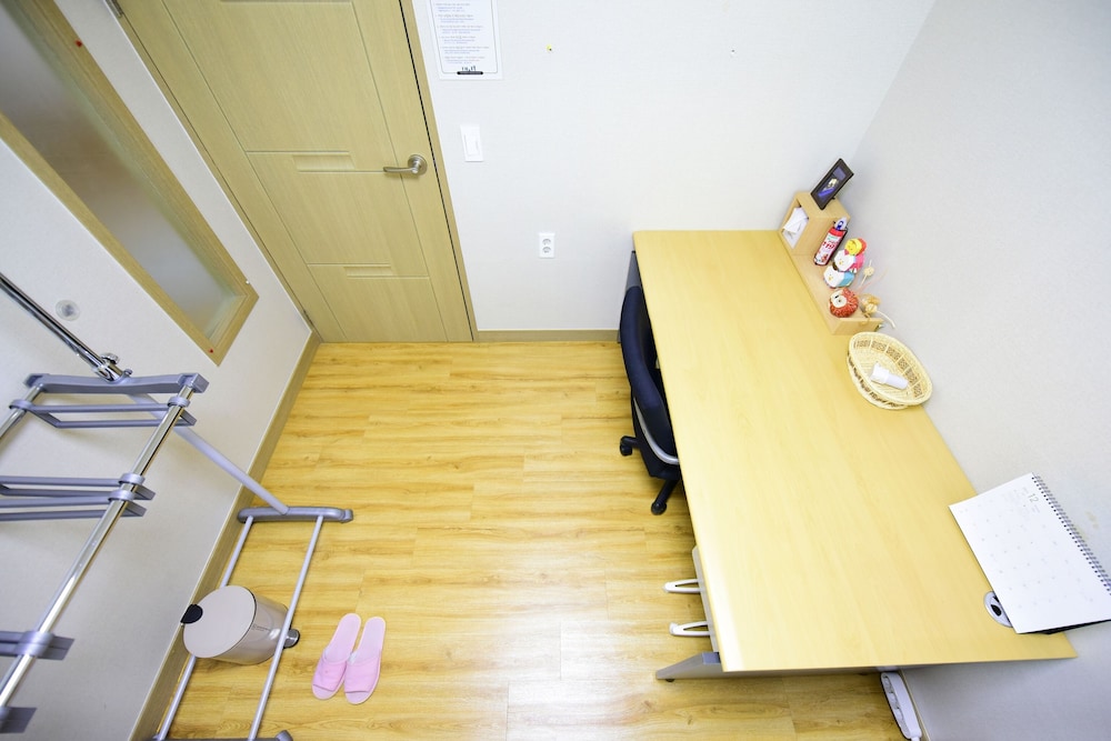 Ganderak Guesthouse - Hostel 10/50