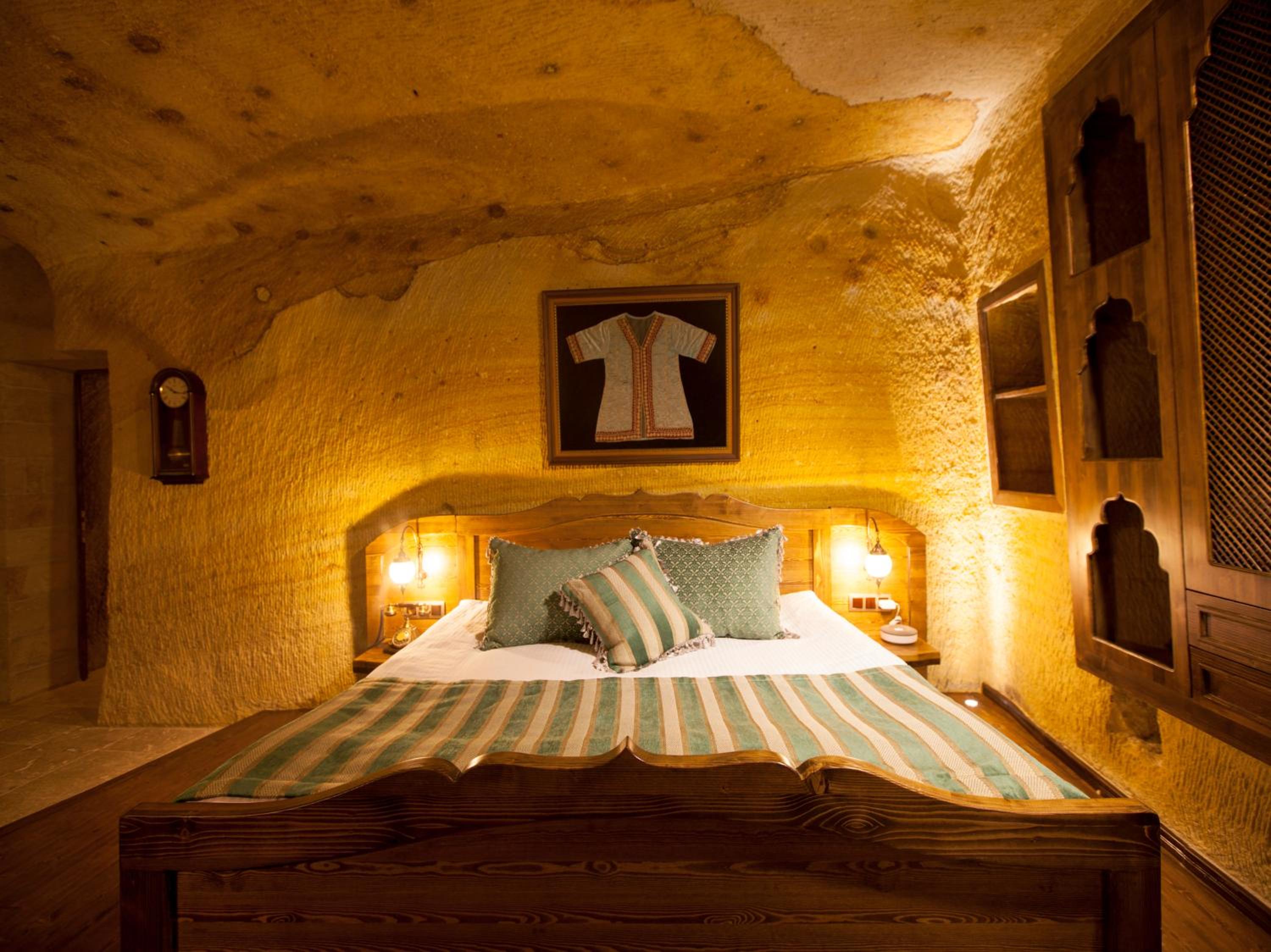 Cave, Royal, Pool, Suite