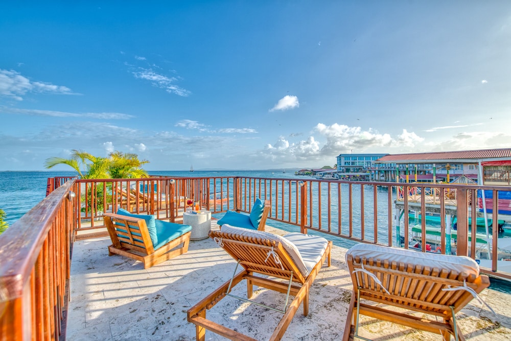 Tropical Suites Hotel 57/67