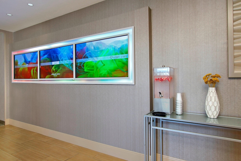 SpringHill Suites by Marriott Madera 11/41