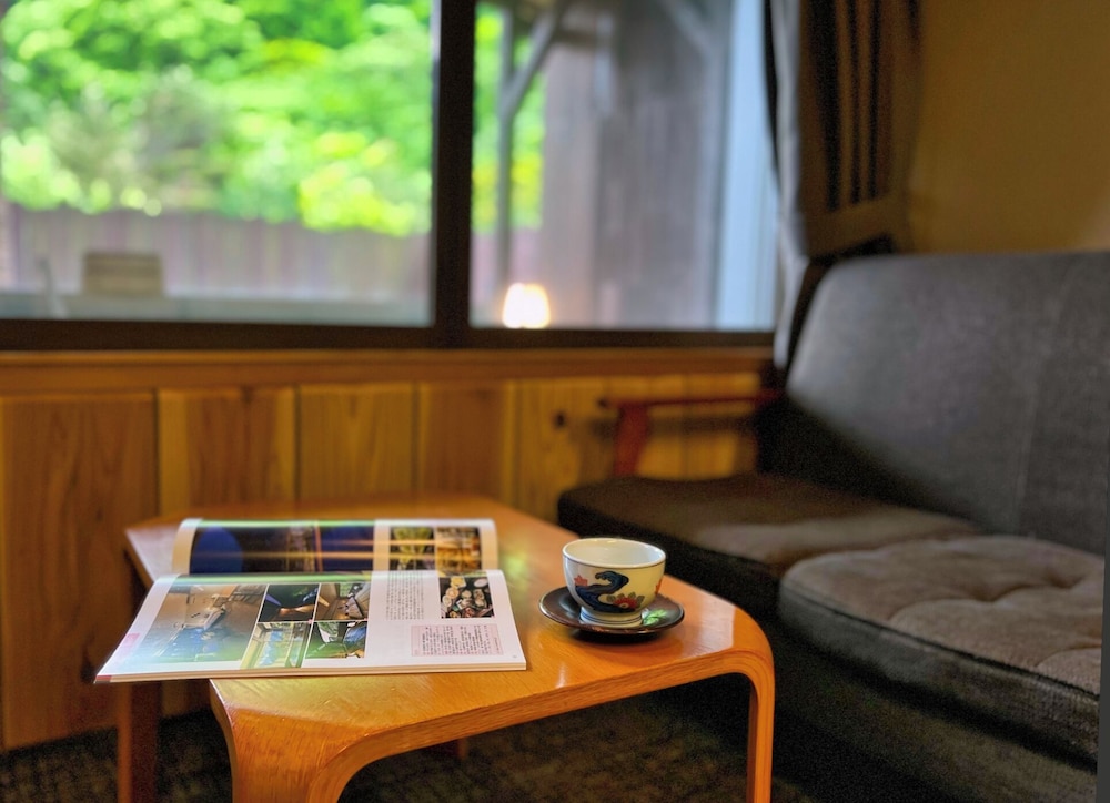 Yuze Hotel 52/62