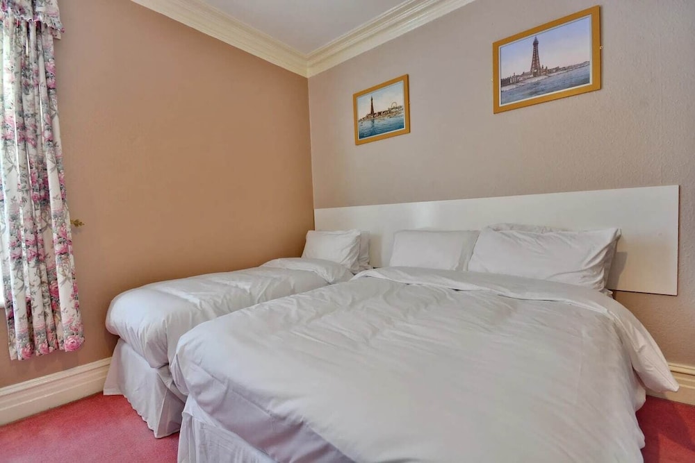 Royal Oakwell Hotel 23/52