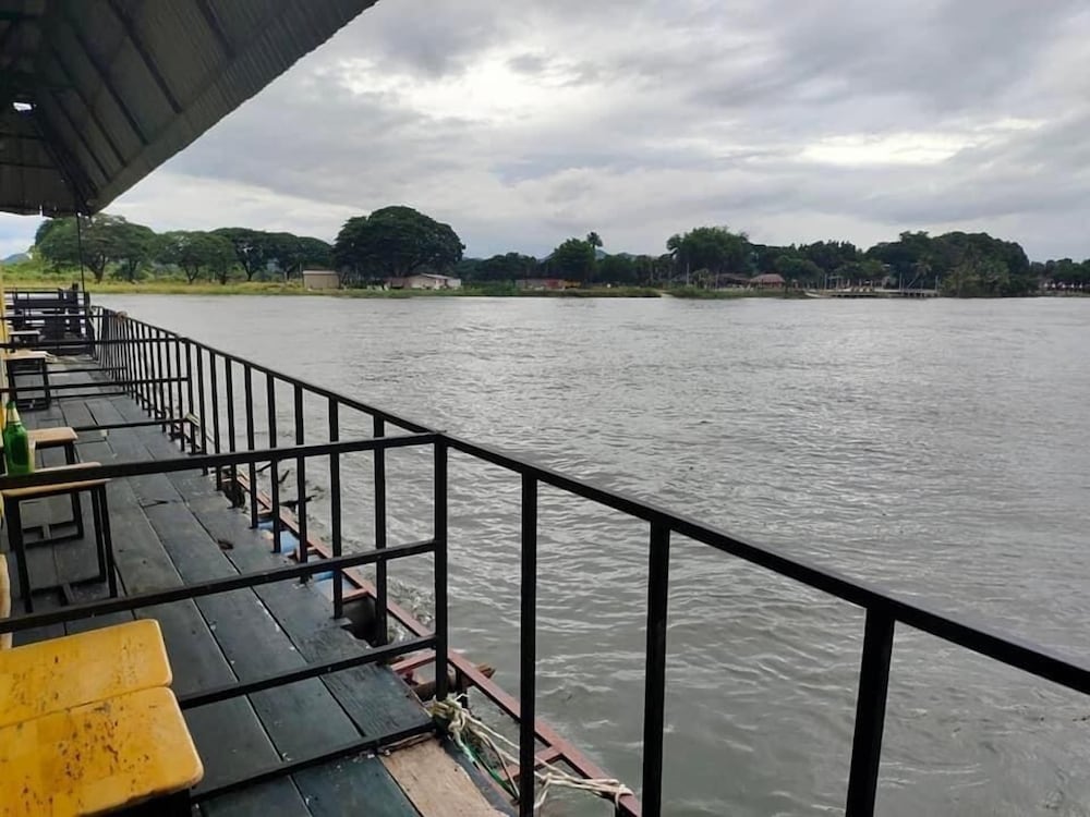 Tara Raft Kanchanaburi 45/50
