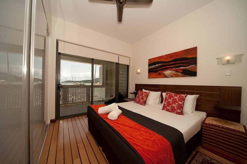 The Boathouse Apartments 22/70