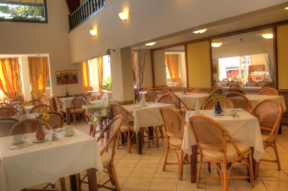 Trefon Hotel Apartments and Family Suites 50/73