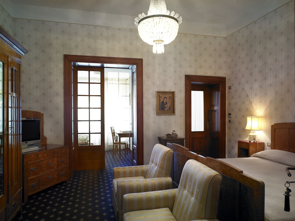 Hotel Villa Del Sogno 47/77