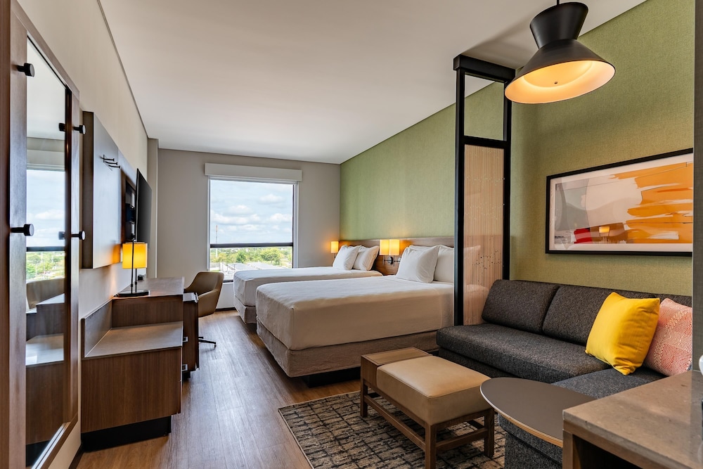 Hyatt Place Merida/ Via Montejo 18/50