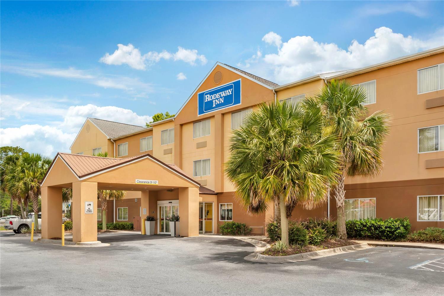 Sleep Inn & Suites Pensacola - University Area 1/20