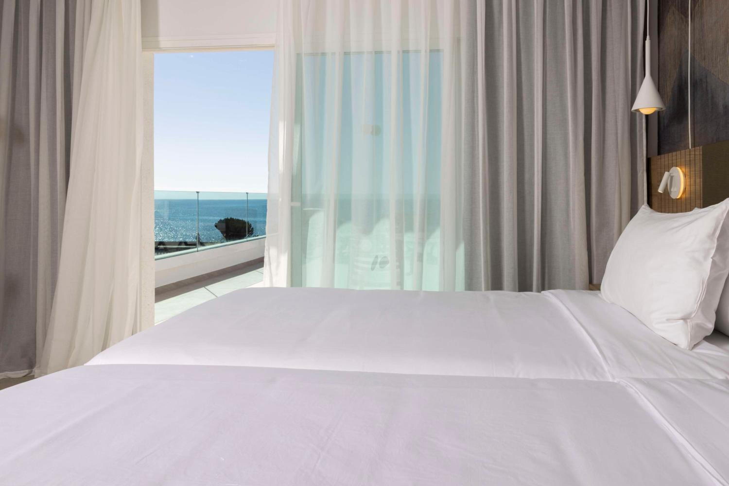 Ocean, Suite, Sea Front, Radisson Blu Resort Lanzarote Adults Only 3/5