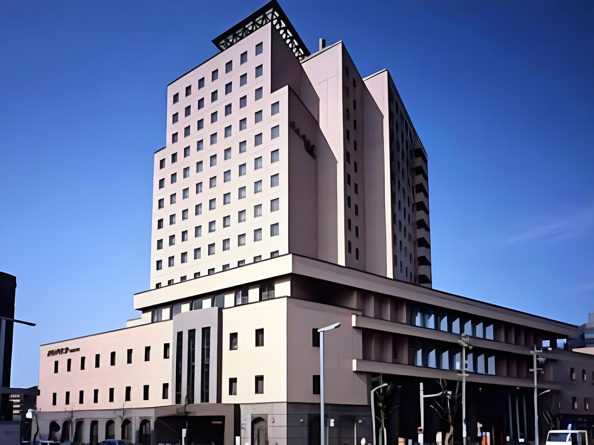 SEMI ROOM, 2 SEMI DOUBLE BEDS, HIGH FLOOR