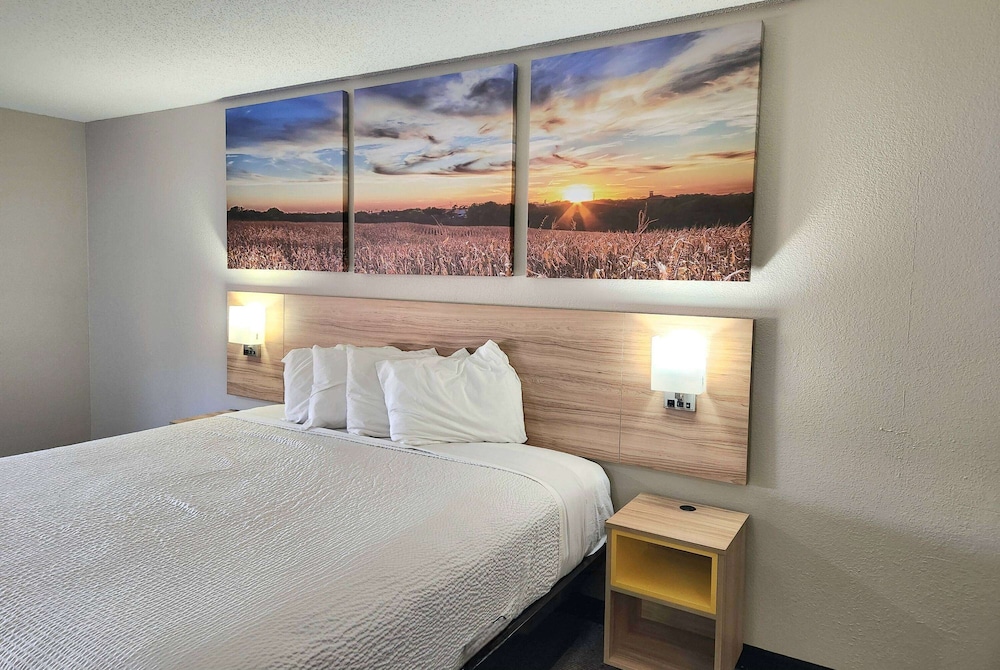 Days Inn & Suites By Wyndham New Iberia 12/27