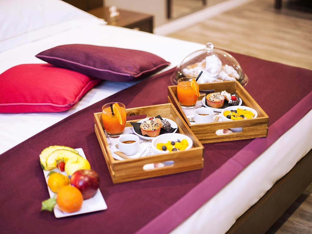 Mercure Palermo Centro 56/70