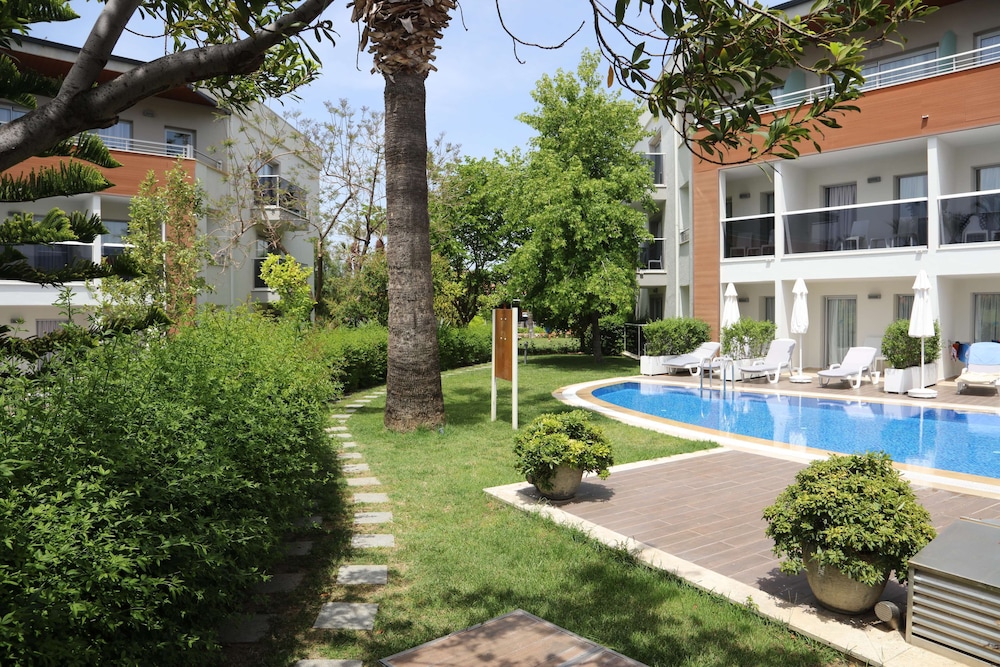 Palm Wings Beach Resort&Spa Kusadasi 48/50