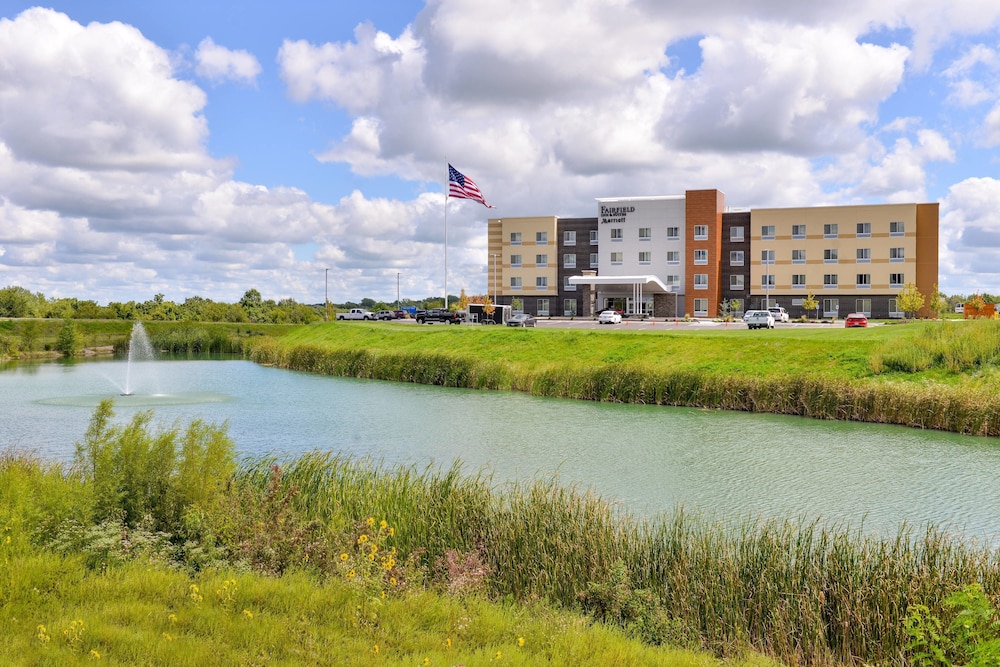 FAIRFIELD INN & SUITES WARRENSBURG 2/27