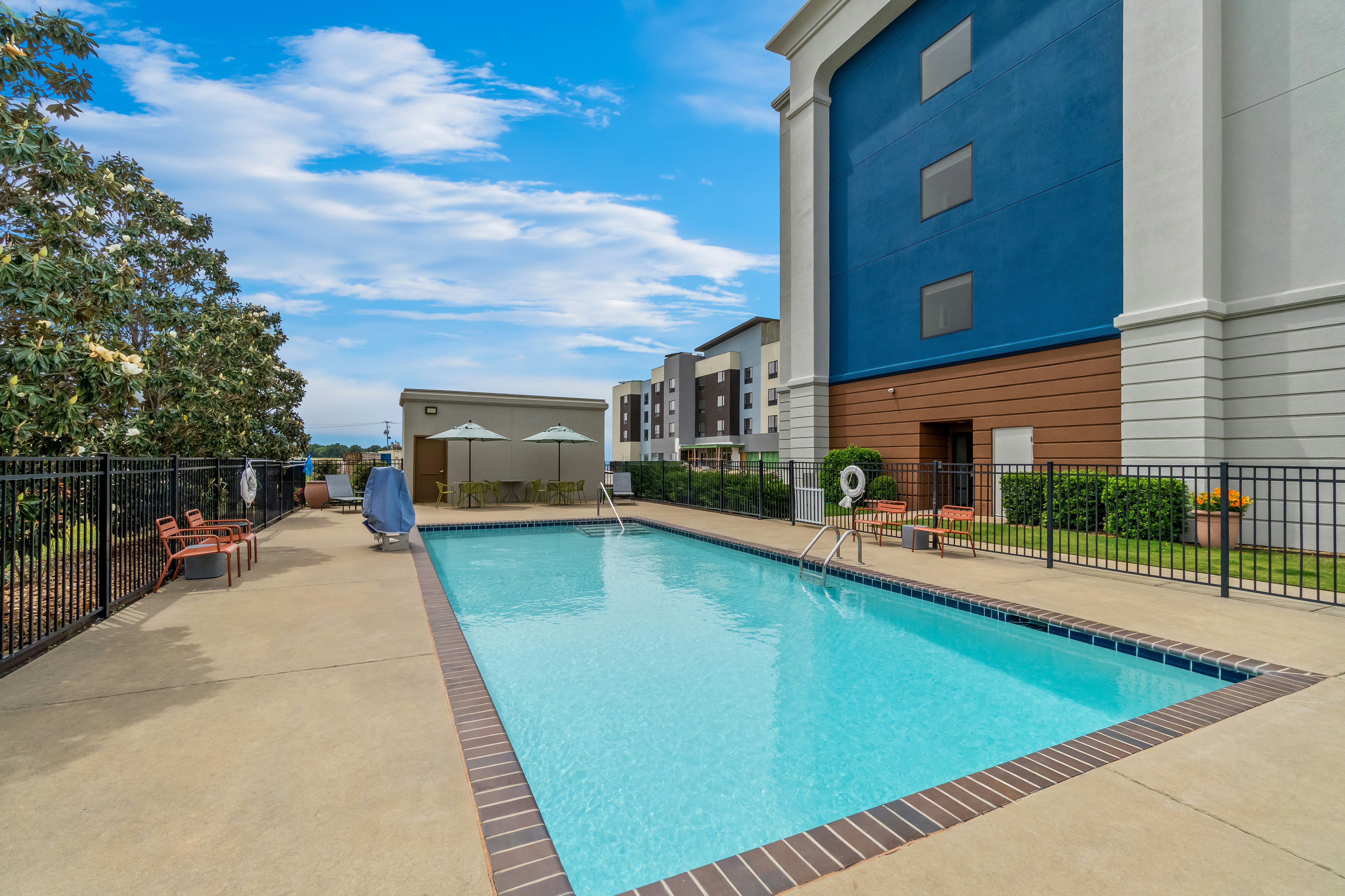 Hampton Inn Marion, AR 15/36