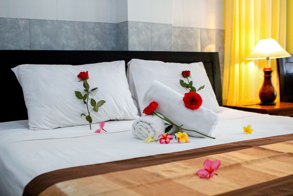 Putu Guest House 2 16/35