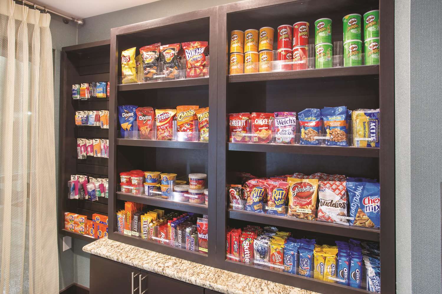 La Quinta Inn and Suites by Wyndham O Fallon, IL - St. Louis 21/37