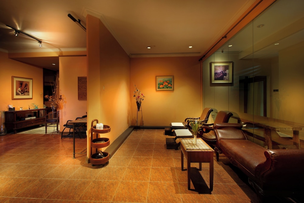 Parigata Resort Spa 55/71