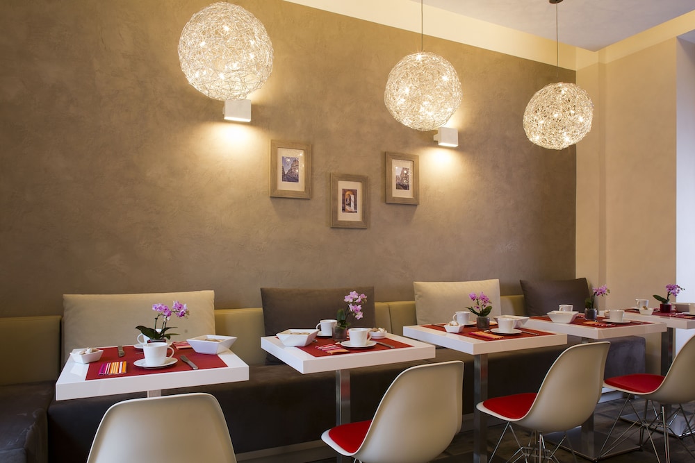 Hotel des Arceaux Montpellier 28/48