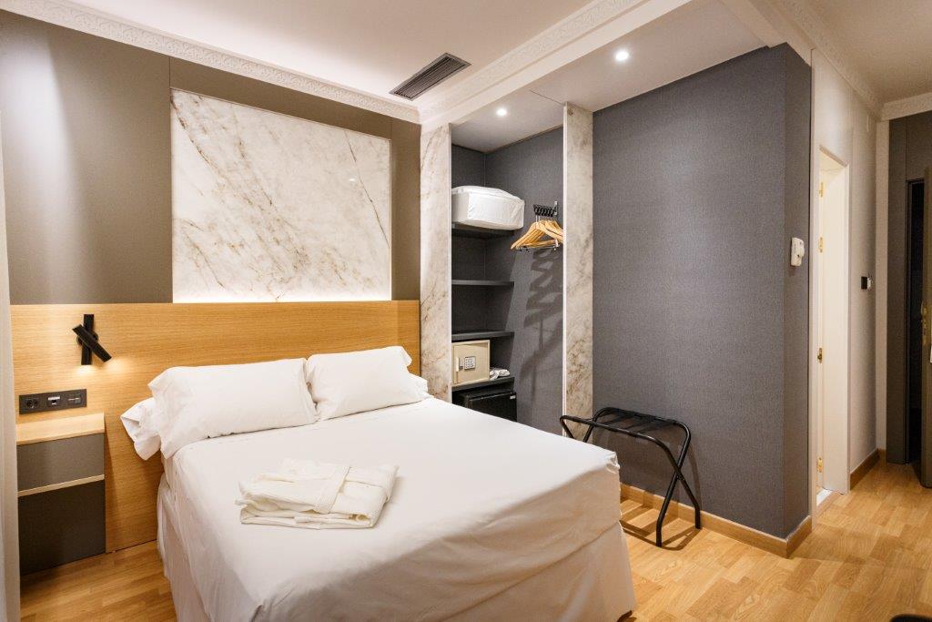 Standard, Single, Double Bed