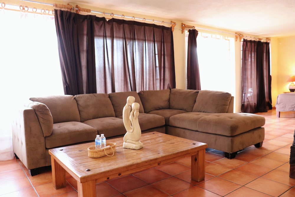 Hotel Chocolate Suites 28/50