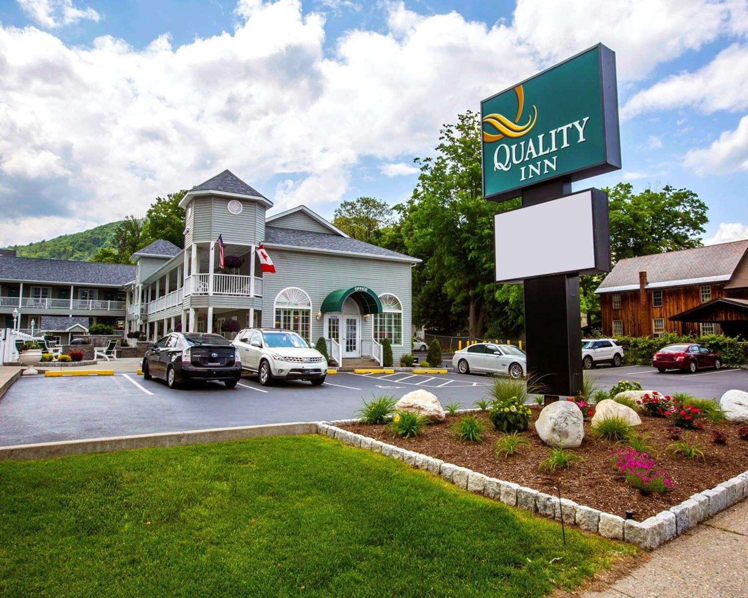 Quality Inn Lake George 37/38