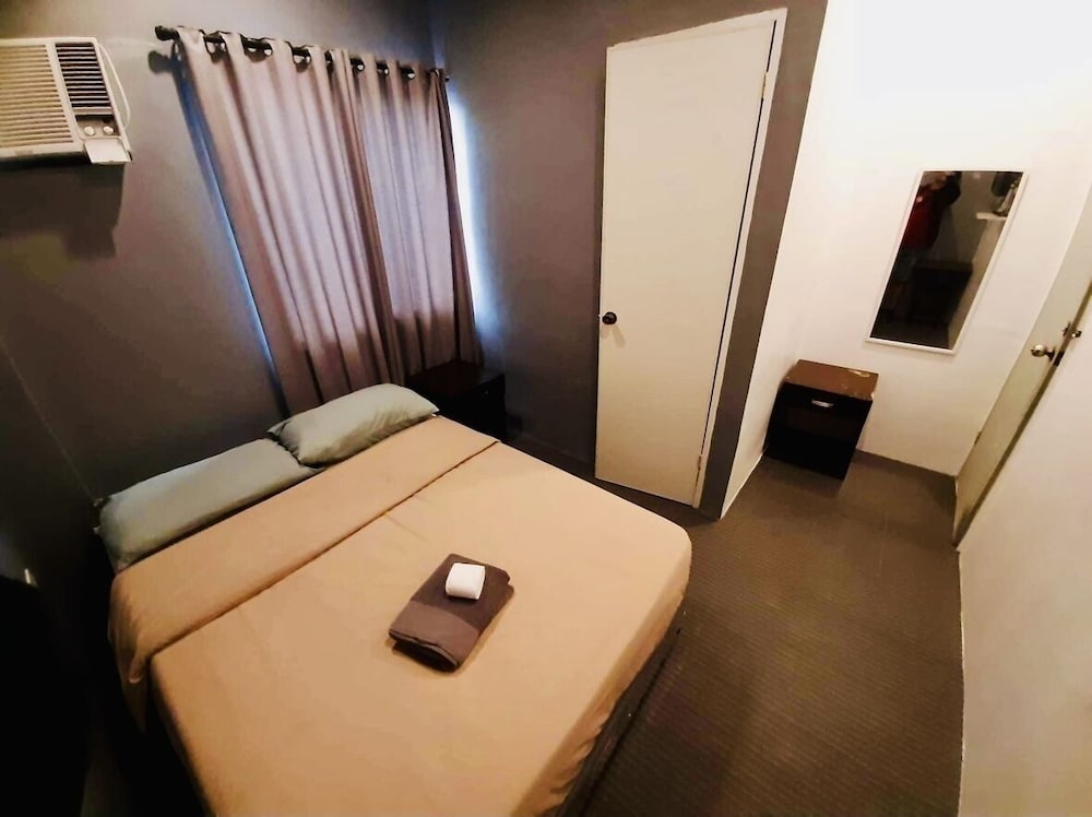 Hometown Hotel Bacolod - Lacson 31/74