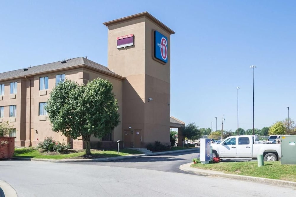 Motel6 Indianapolis, IN - Airport 21/26