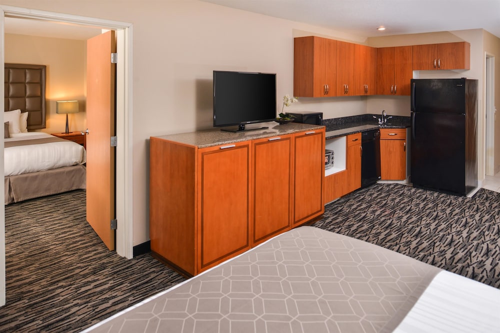 Best Western Plus Mountain View Auburn Inn 7/38