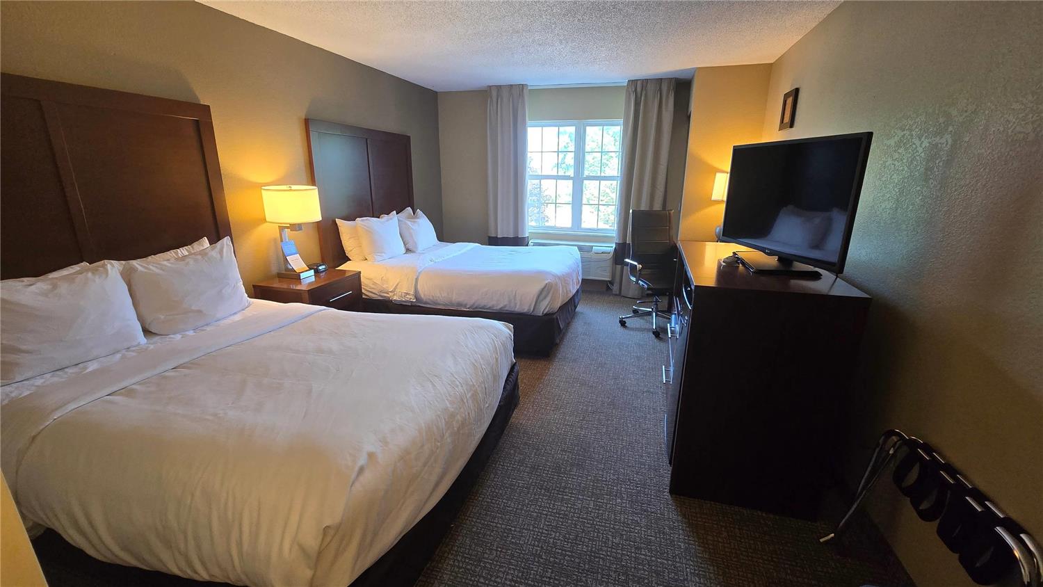 غرفة بسريرين كوين، Comfort Inn and Suites Grafton Cedarburg 3/4