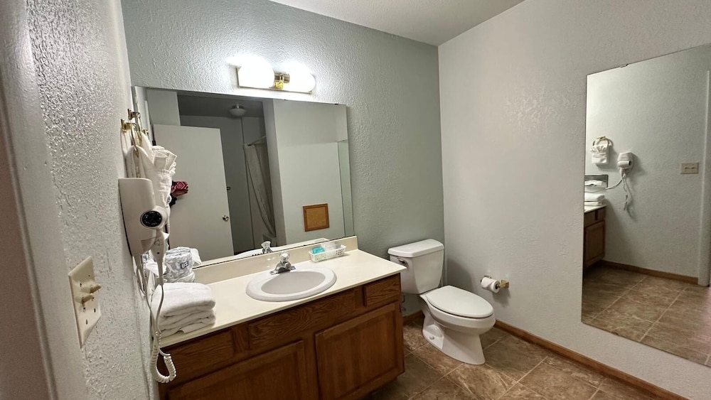 Hotel 191 - Moab 50/50