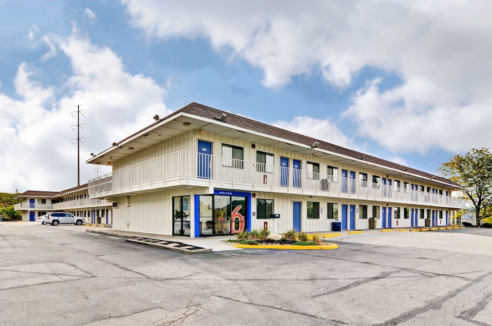 Motel6 Pittsburgh, PA - Crafton 39/50