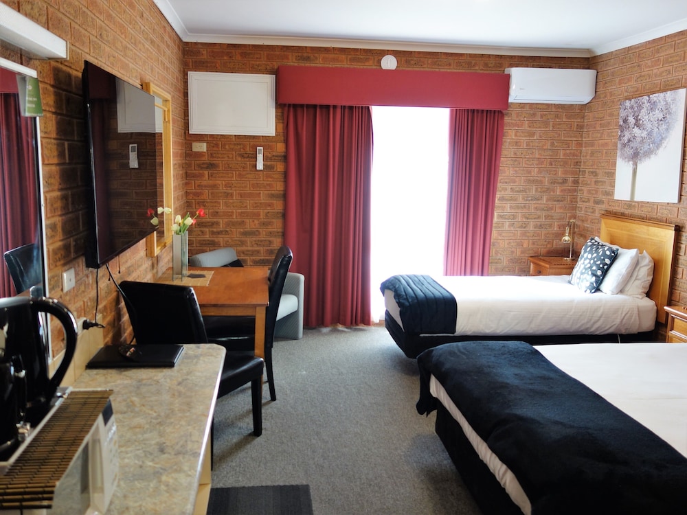 Central Yarrawonga Motor Inn 24/36