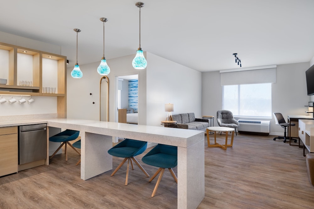 Towneplace Suites By Marriott Geneva 24/40