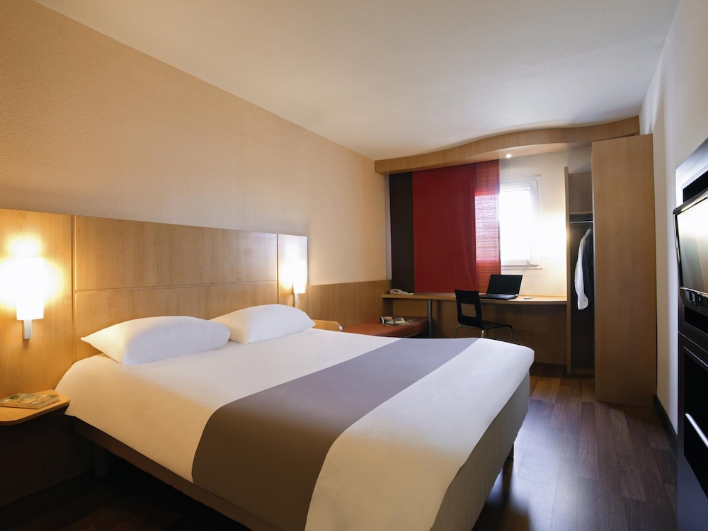 Ibis Manosque Cadarache 14/70