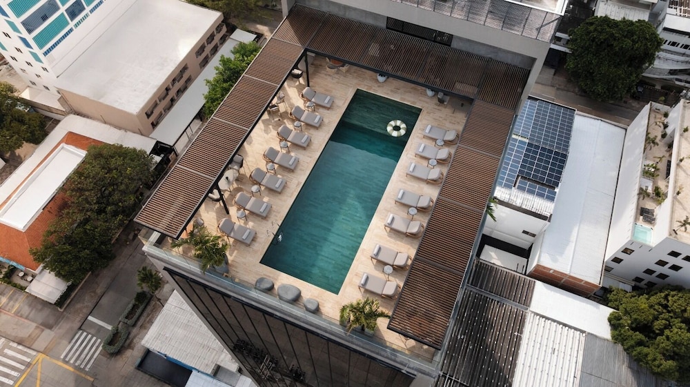Oz Hotel Collection 4/49