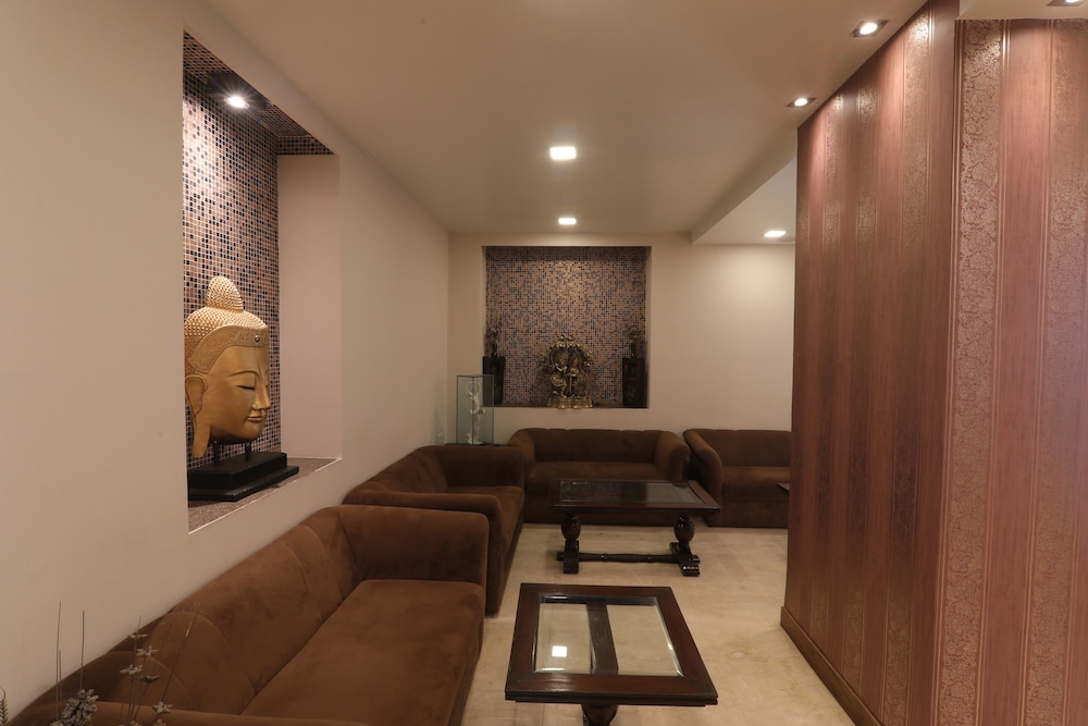 Mohan Hotel 20/33