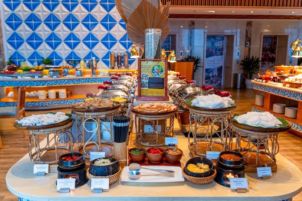 Sala Danang Beach Hotel 58/75