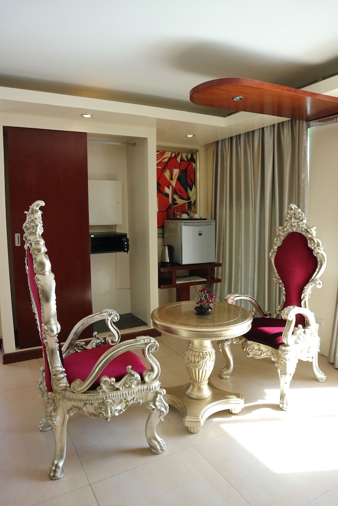 Golden Phoenix Hotel Boracay 37/50