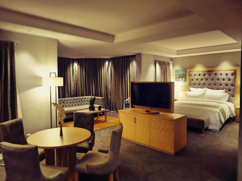 Grand Palace Hotel 35/44