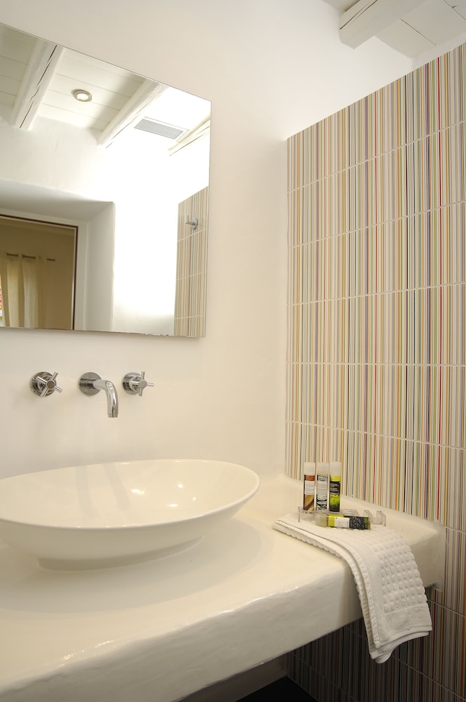 Kapetan Tasos Suites 58/60