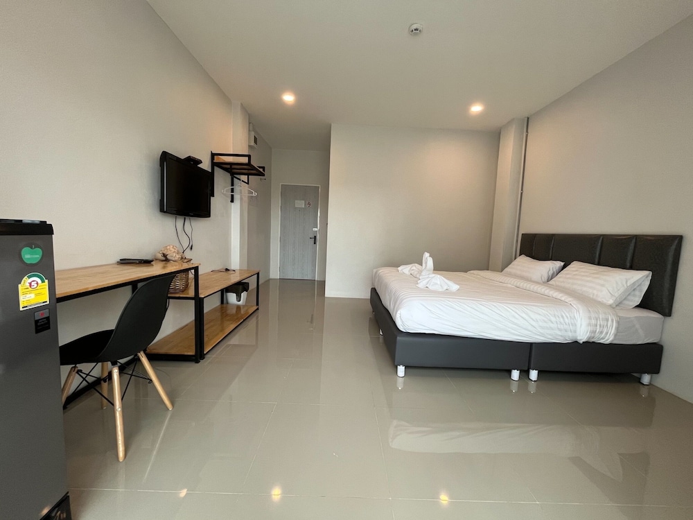 Life Hotel Rong Khun 7/19