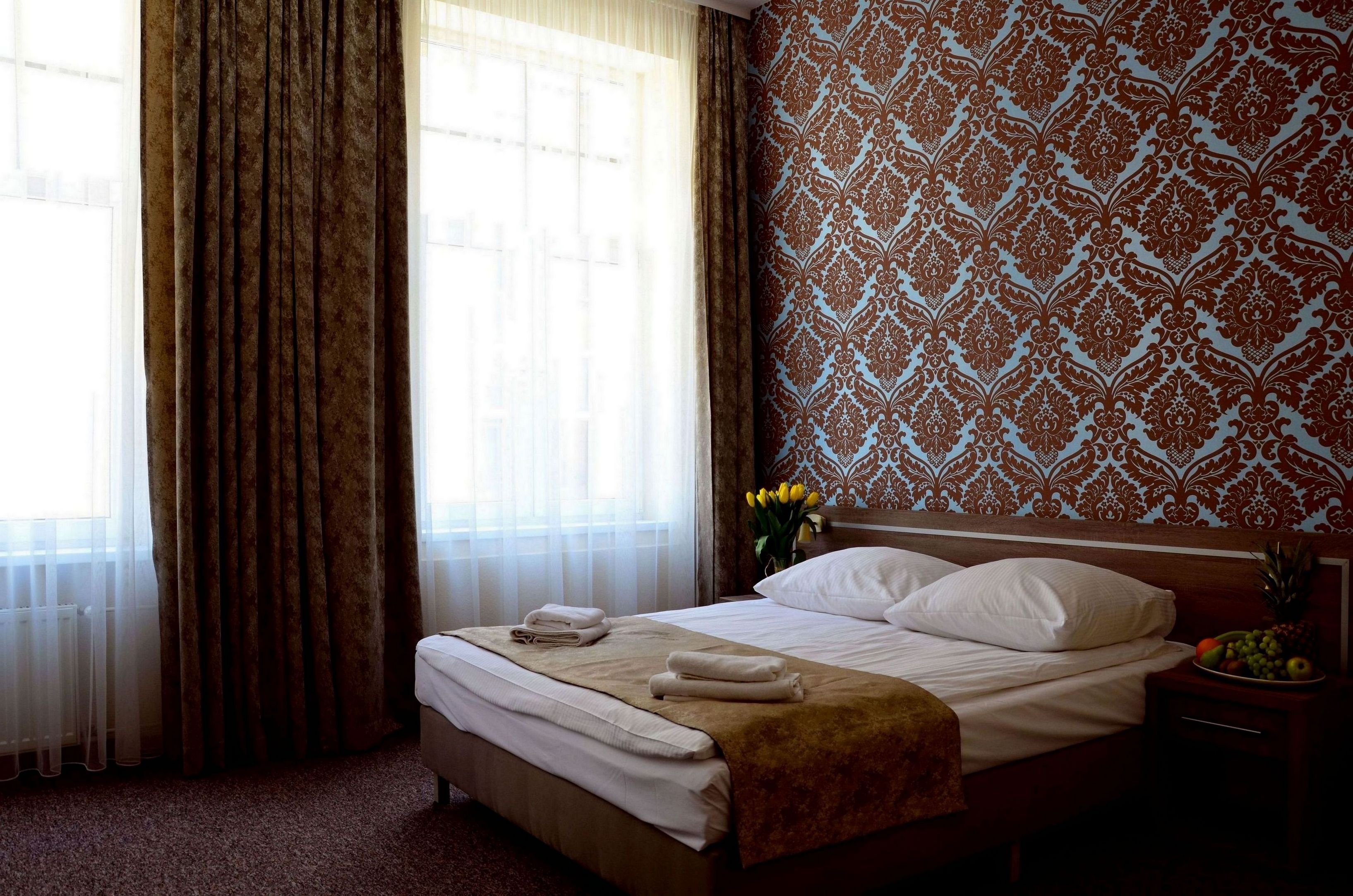 SUPERIOR, DOUBLE BED