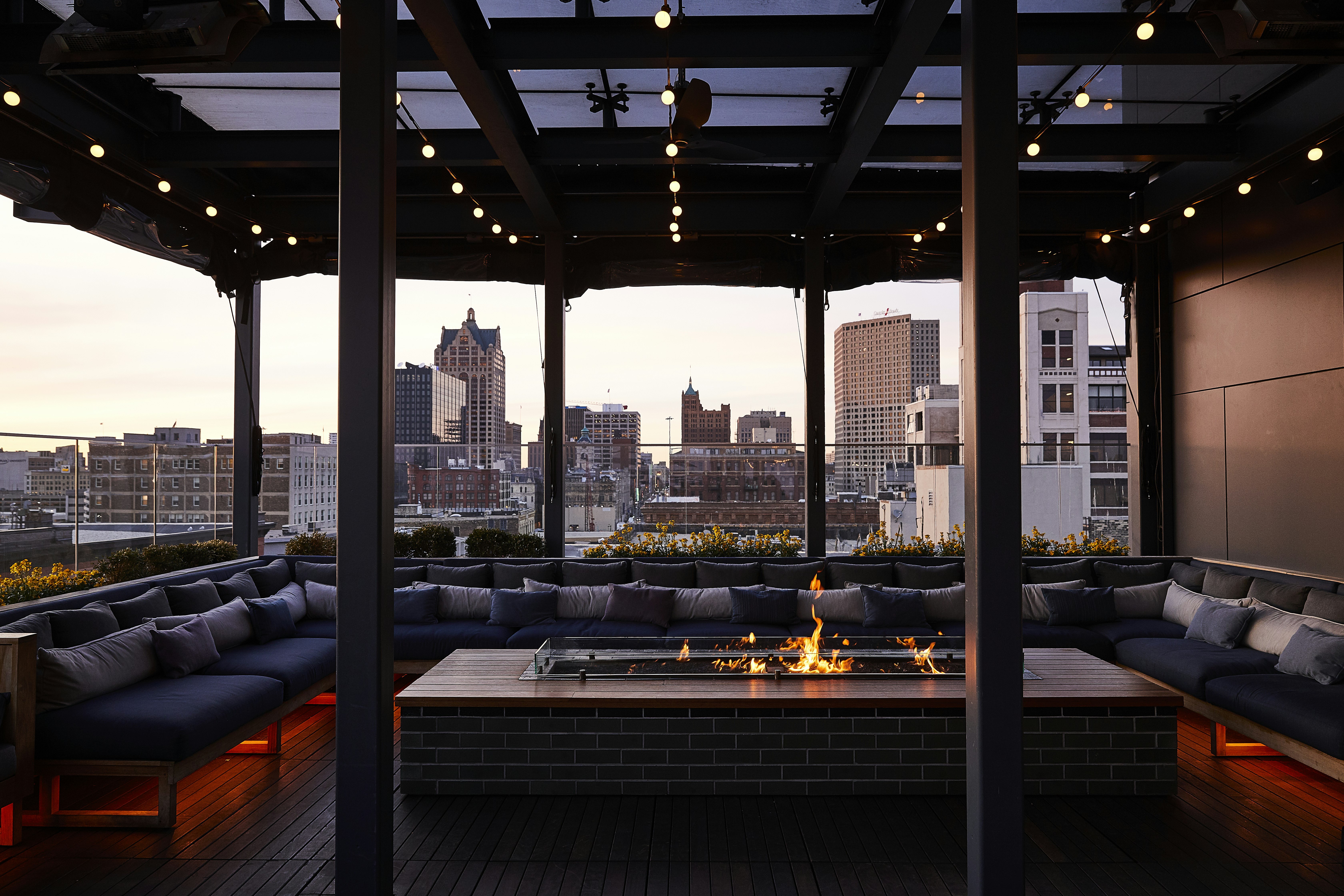 Kimpton Journeyman Hotel 30/80