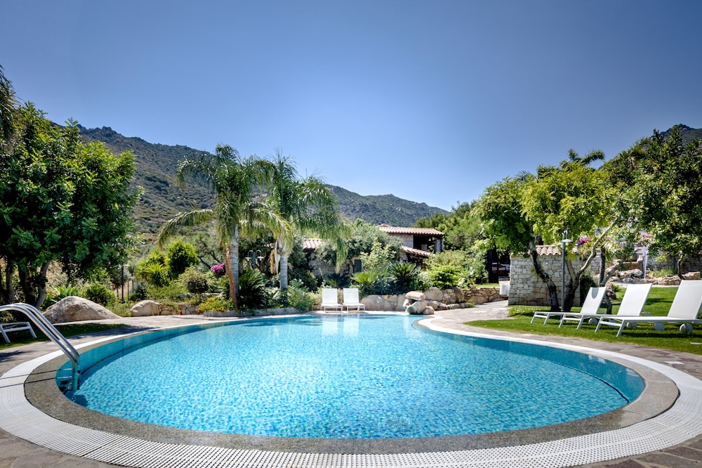 Cruccuris Resort - Adults Only in VILLASIMIUS